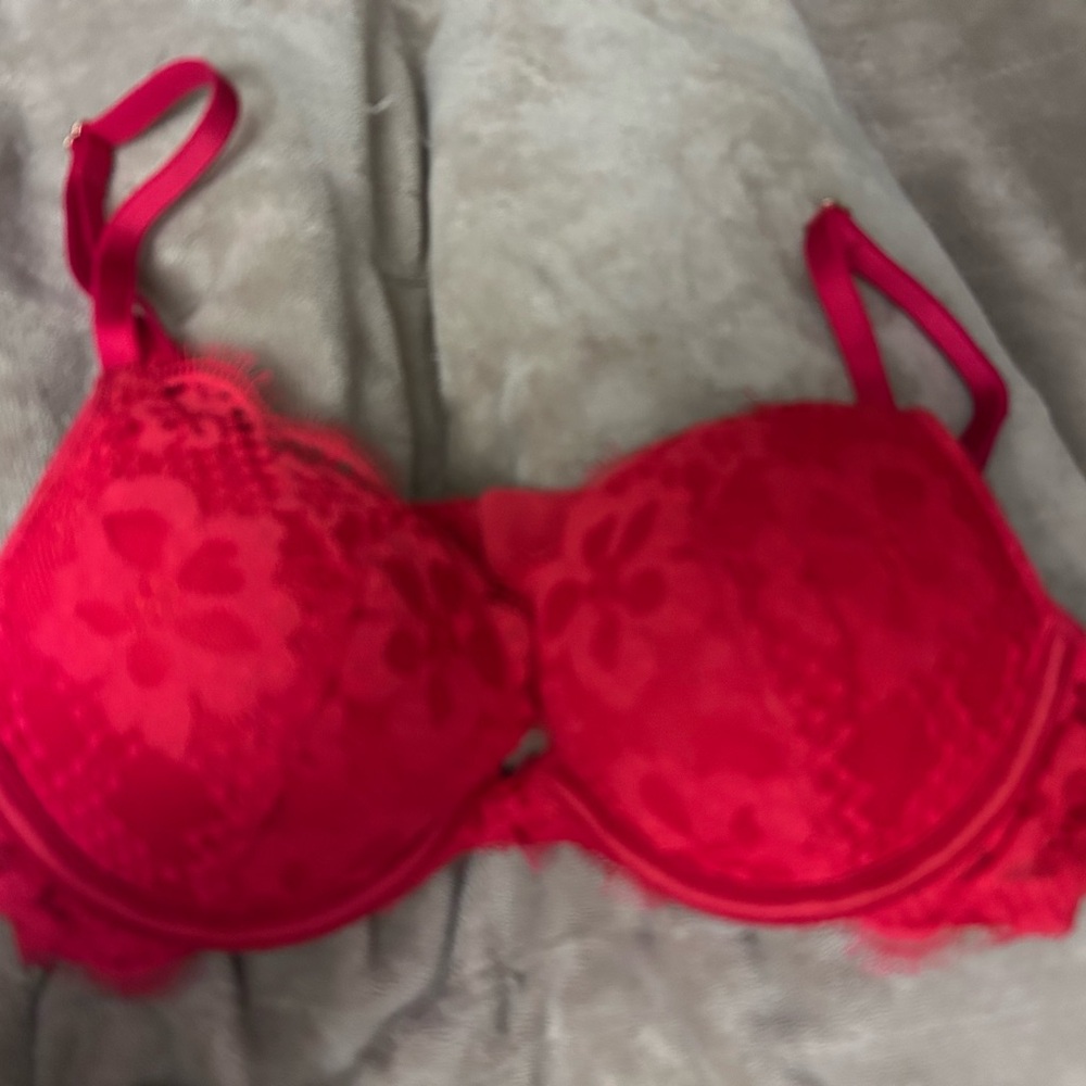Women's Red Lace Underwire Bra Victoria secret